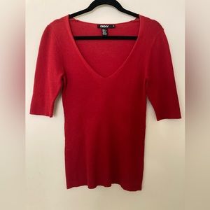 DKNY Vintage Gorgeous V-Neck Red Top Size M with Diagonal lines, Elegant Summer